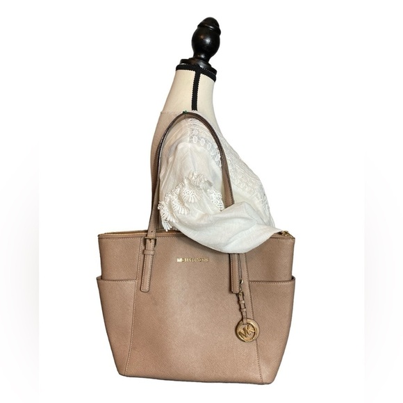 Michael Kors large Charlotte tote saffiano cross grain leather shoulder bag zip - Picture 1 of 15